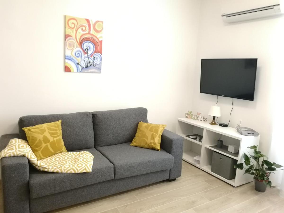 Apartments B&M Sezana Bagian luar foto