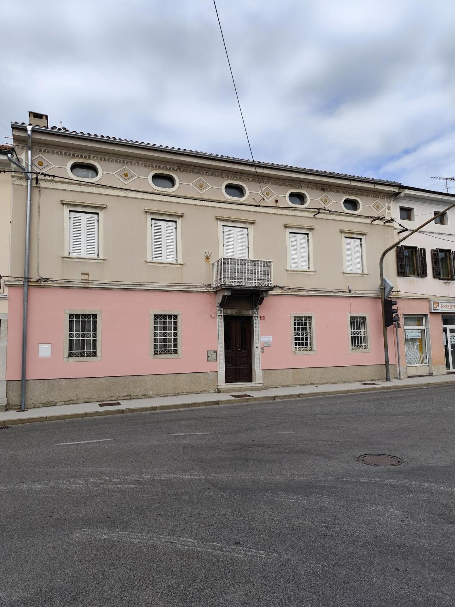 Apartments B&M Sezana Bagian luar foto